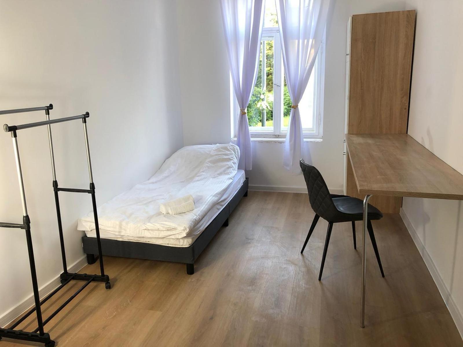 Volkshaus Hbf Wg & Serviced Apartments Zittau Exterior photo